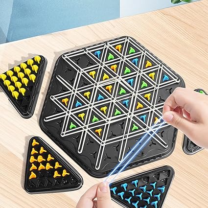 Jeux-de-societe-triangle-chess-details-dessus