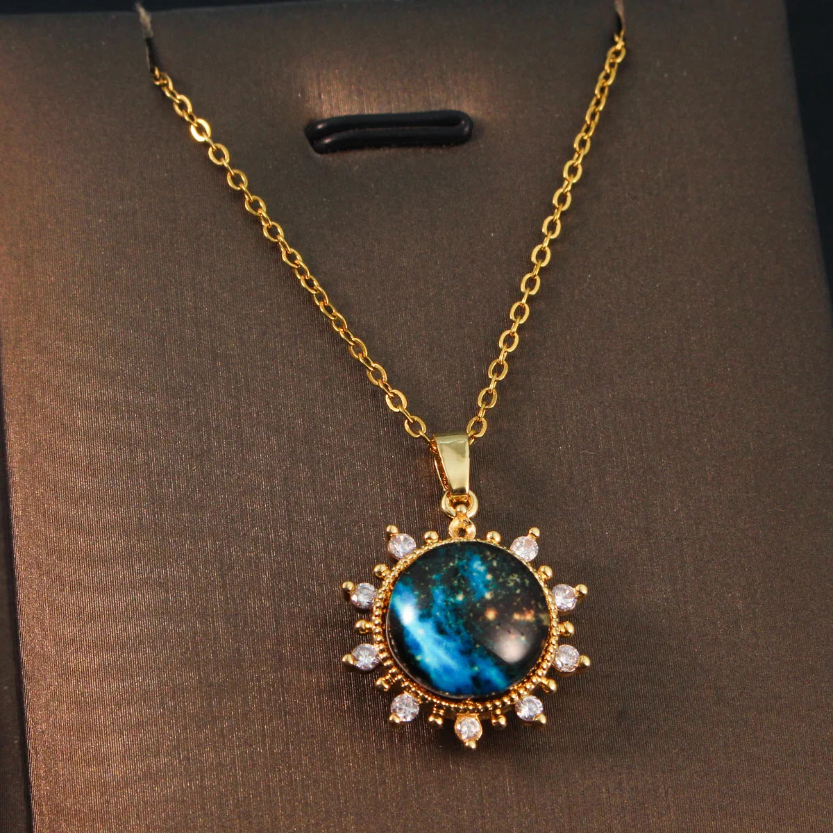 Collier pendentif planète lune et étoile pour femmes - CAP OCEAN BIEN-ETRE
