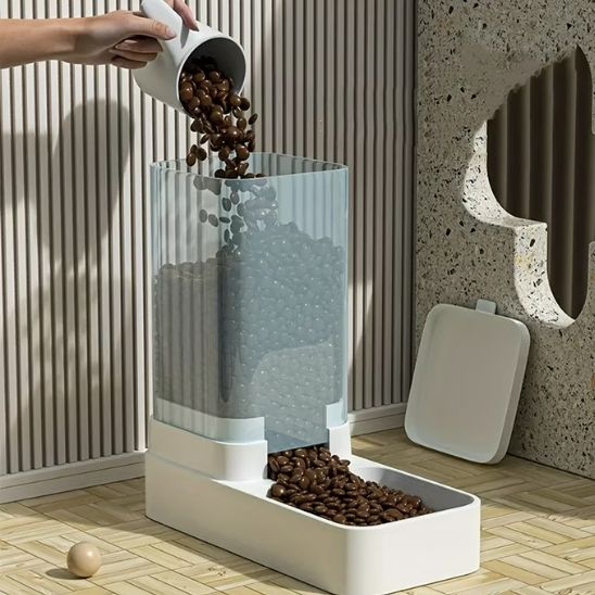 distributeur-de-croquette-pour-chat-blanc-remplissage