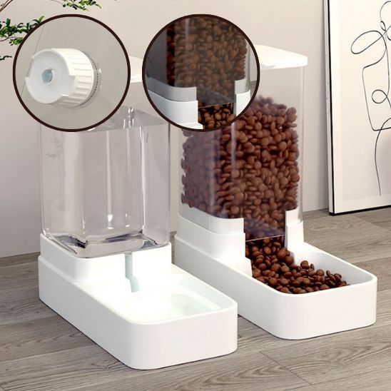 distributeur-de-croquette-pour-chat-blanc-vue-3-quart-fond-blanc-avec-miniatures