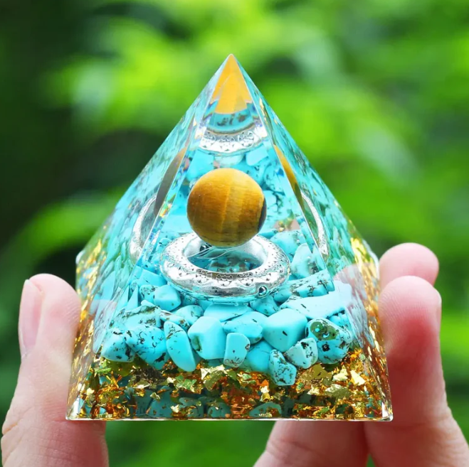 Pyramide Orgonite Turquoise / Ambre