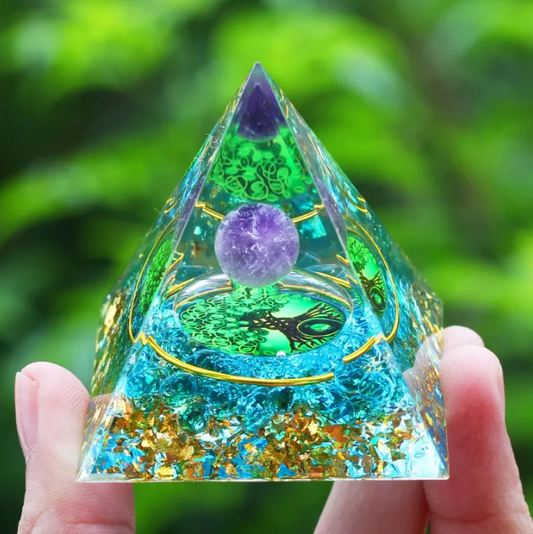 Pyramide Orgonite  Sphère Améthyste / Fluorite Bleue / Arbre de Vie Vert