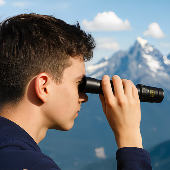 Longue_vue_telescopique_en_main_scrutation