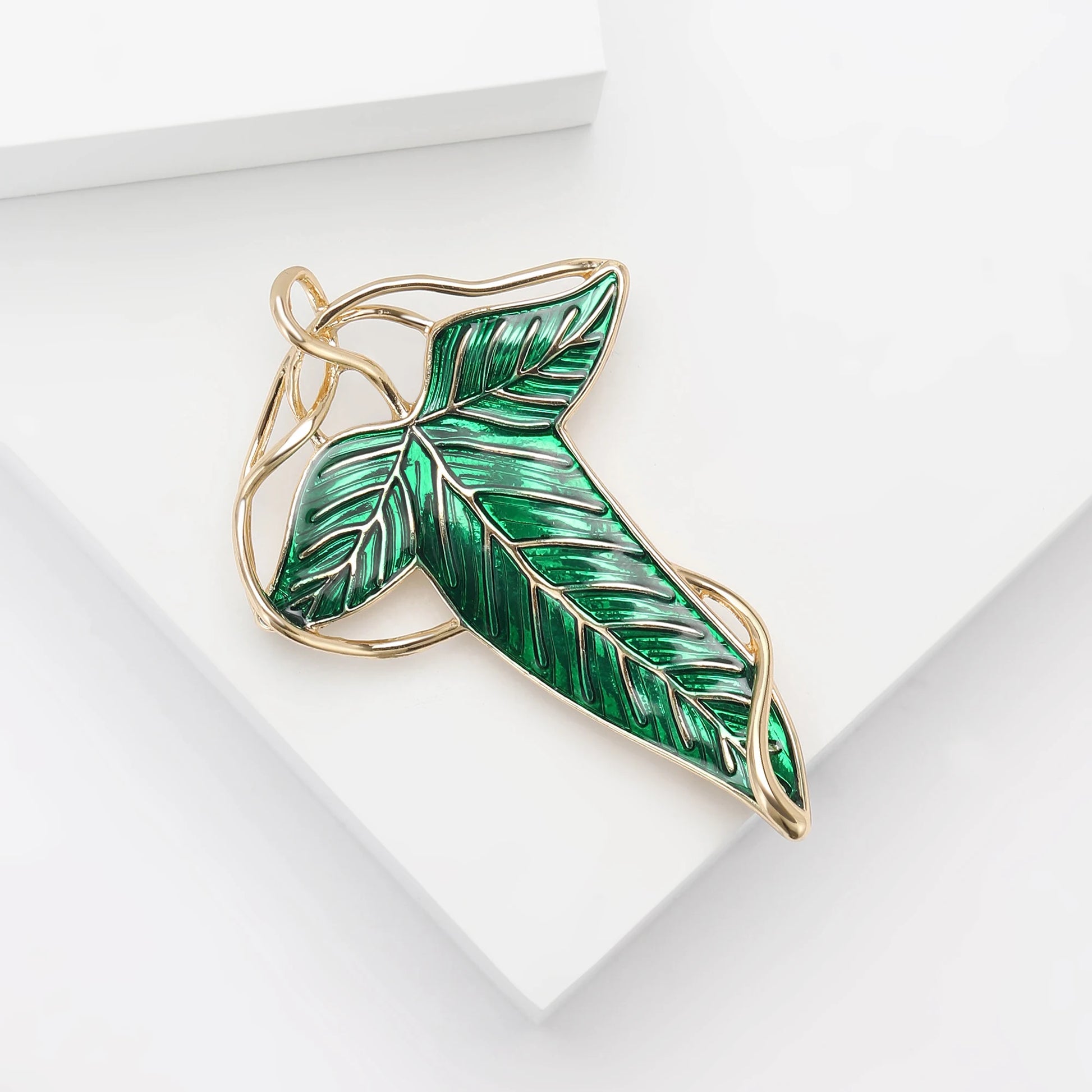 Broche Feuille de la Lórien en argent 925e - Le Seigneur des Anneaux Broche Feuille de la Lórien en argent 925e - Le Seigneur des Anneaux