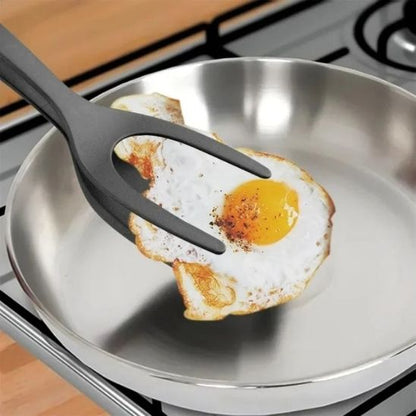 Spatule-cuisine-Noire-oeuf