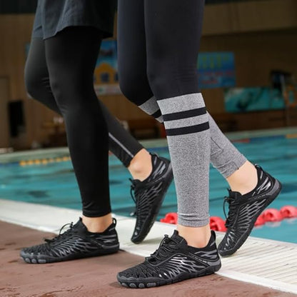 chaussures-pieds-nu-sport-noir-piscine-2