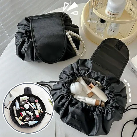 trousse-maquillage-toilette-noire-ouvert